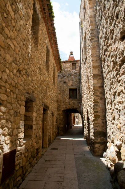 istock Narrow Stone Street - Besalu - Spain 821715814