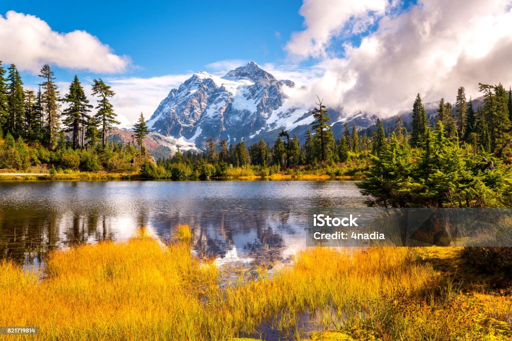 Photo lac mt.shuksan en couleurs d’automne, WA - Photo de État de Washington libre de droits