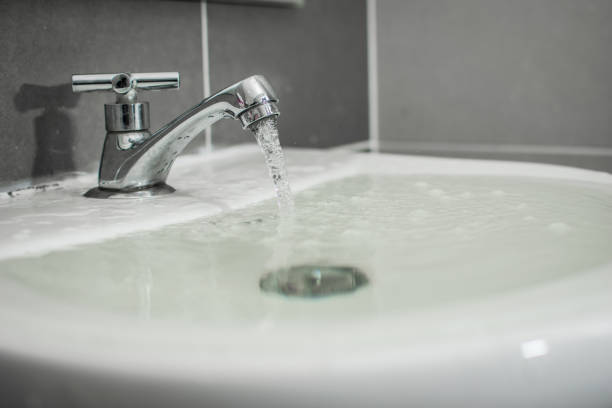 Overflowing water from the washbasin