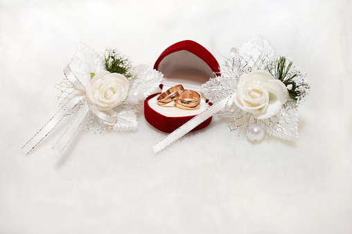 Wedding rings and accessories
