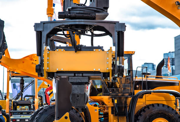 istock Piston system with hydraulics for bulldozers, tractors, excavators and other construction machines, heavy industry, detail 821825700