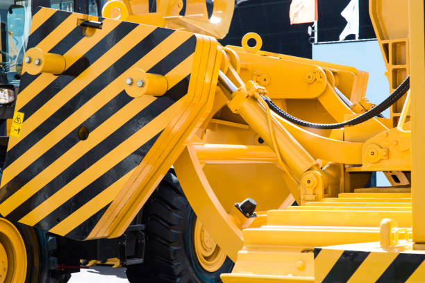 istock Piston system with hydraulics for bulldozers, tractors, excavators and other construction machines, heavy industry, detail 821826064