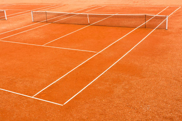 istock Empty clay tennis court 821833302