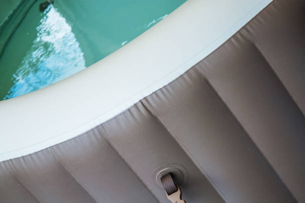 spa inflable caliente bañera spa burbuja masaje portable jacuzzi casa - fountain house residential structure home interior fotografías e imágenes de stock