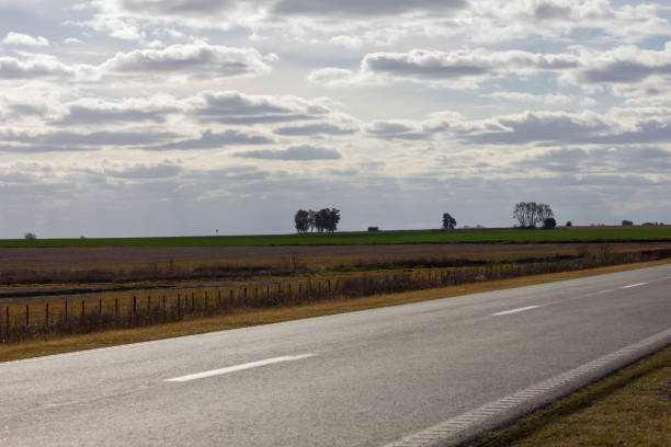 istock Signage on the asphalt road 821923662