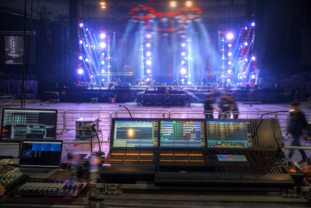 istock Concert with shooting on TV 821953174