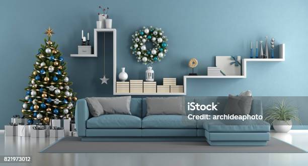 Blaue Modernes Wohnzimmer Mit Weihnachtsbaum Stockfoto und mehr Bilder von Weihnachten - Weihnachten, Blau, Wohnzimmer