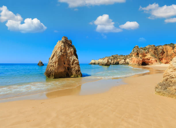 istock Algarve beach Dos Tres Irmaos (Portugal) 822023878