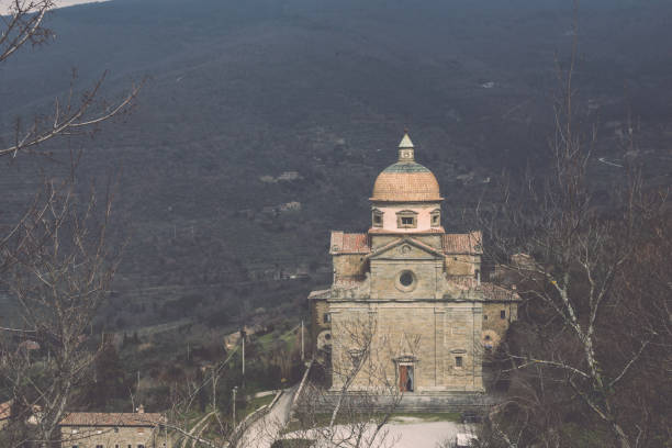 Here we have Santa Maria del Fiore in Cortona with mountains in background