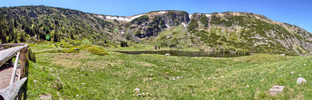 istock Giant Mountains (Sudeten) mountains - Poland / Czech Republic 822124618
