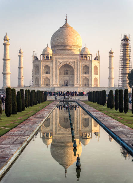 istock Amazing Taj Mahal 822169566