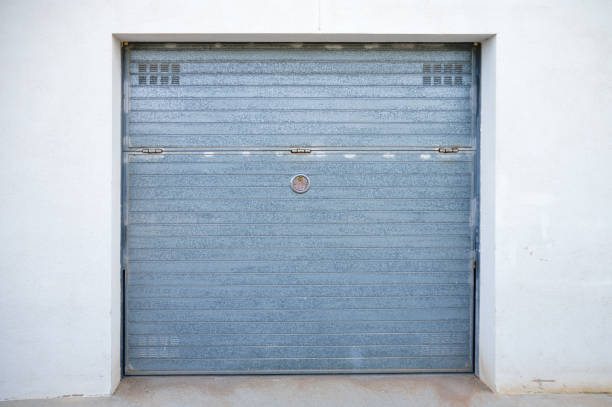 istock Storage unit in a self storage facility at outdoor 822170052