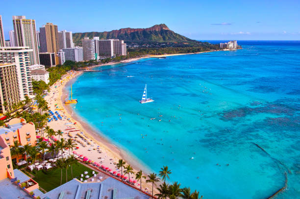 istock Hawaii Waikiki Beach 822207102