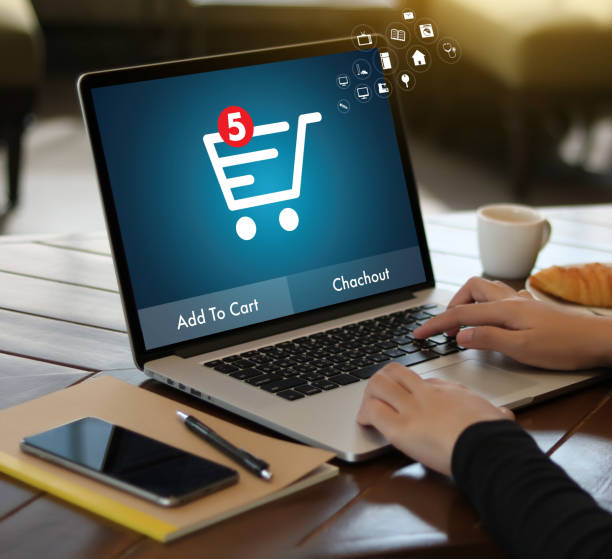 istock Business people use Technology Ecommerce Internet Global Marketing Purchasing Plan and Bank Concept 822257956