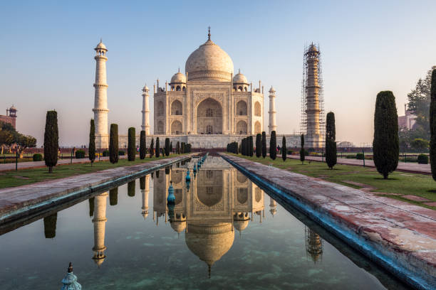 istock Amazing Taj Mahal 822392248