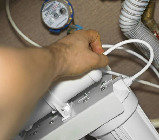 istock Installation of reverse osmosis water purification system. 822463288