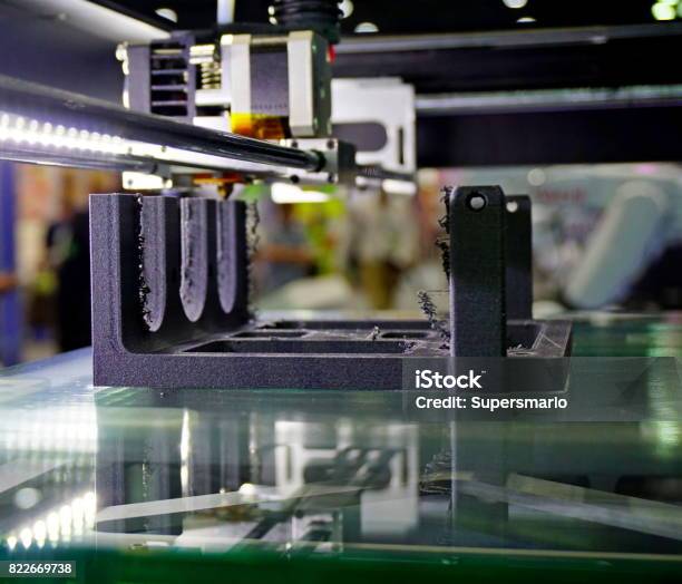 Impresión En 3d Foto de stock y más banco de imágenes de Industria - Industria, Máquina impresora, Tridimensional