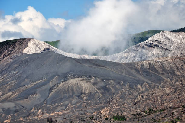 istock Close up of Mt Bromo Crater 822678310
