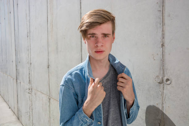 istock Teenage boy over urban background 822697544