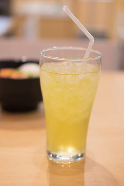 istock Glasses of iced tea on dinner table in restaurant 822733092
