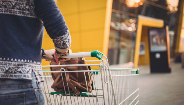 istock Going to the supermarket 822793640