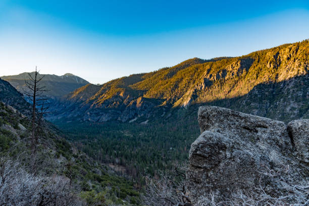 istock Sunrise over Kings Canyon 822823036