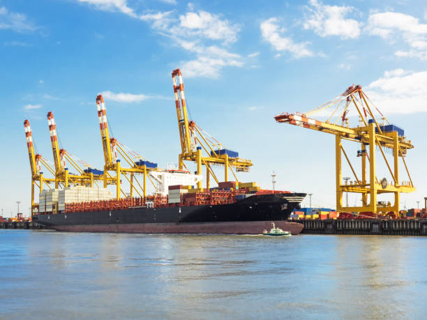 istock Container terminal of the port of Bremerhaven with container ship 822875772