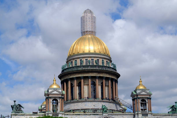 istock saint petersburg 822923976