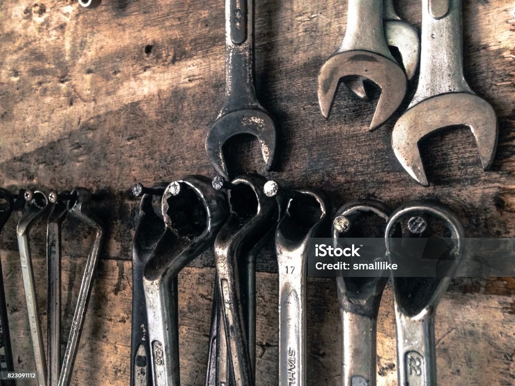Many Tools On Dirty Floor Set Craftsman Tool Mechanical Tools Professional  Mechanic Using Different Tools For Working In Auto Repair Service Auto  Mechanic Tools Wrench Stock Photo - Download Image Now - iStock