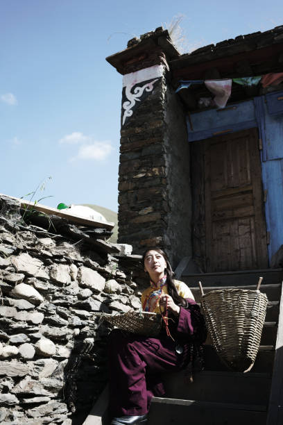 istock Tibetan women 823133896