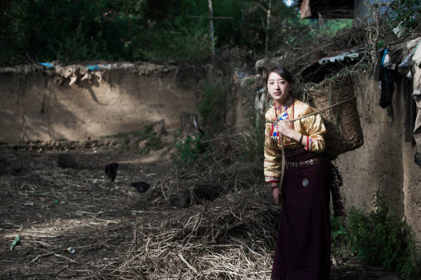 istock Tibetan women 823147412