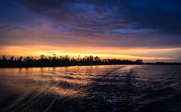 cape fear river sunset - cape fear stock-fotos und bilder