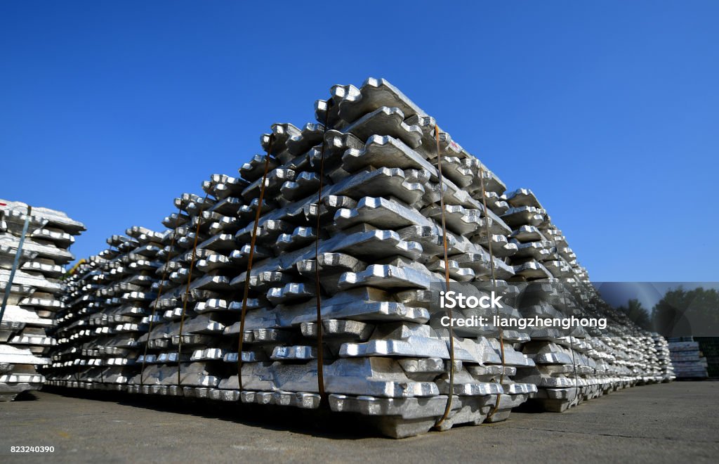 Aluminum ingot Grain-refining aluminium ingots are produced by electrolysis, through adding TiO2 into electrolyzing celGrain-refining aluminium ingots are produced by electrolysis, through adding TiO2 into electrolyzing cel Abstract Stock Photo