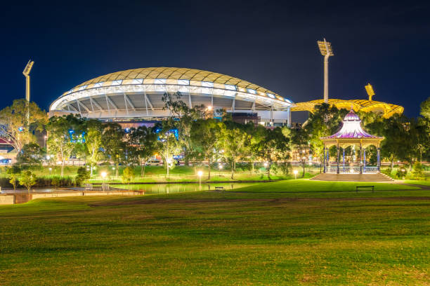 adelaide ovale con rotonda illuminata di notte - oval shape foto e immagini stock