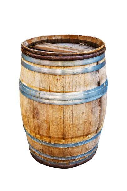 antigo barril de madeira para vinho com anel de aço no fundo branco. - bilge - fotografias e filmes do acervo