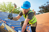 dachdecker-nagelung-latten.jpg?b=1&s=170x170&k=20&c=AurNRxm6hXKEVfenuT3pwTK_ao2a7KbjVbTxsAx9yDA=