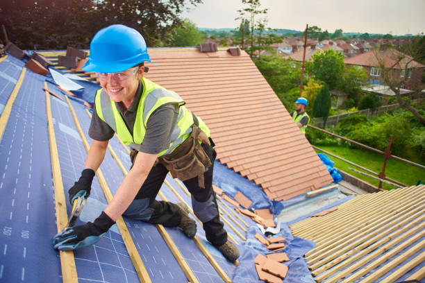 istock happy female roofing trainee 823336010