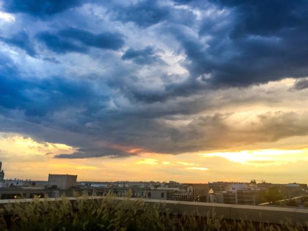 istock sunset and clouds over the washington monument 823366316