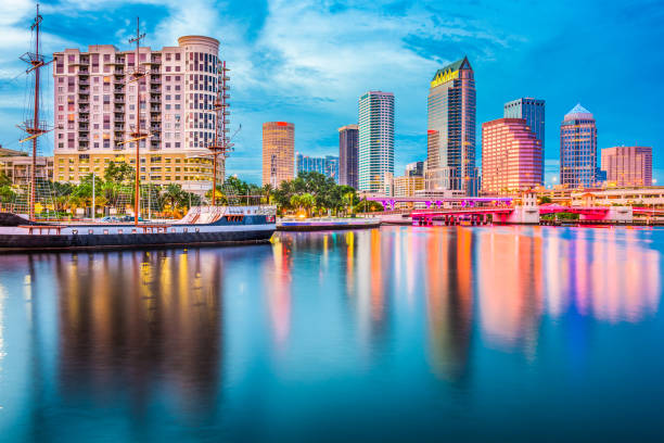 istock Tampa Florida Skyline 823402642