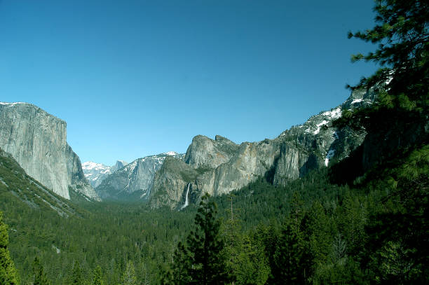 istock Far view of Yosemite Valley. 823416992