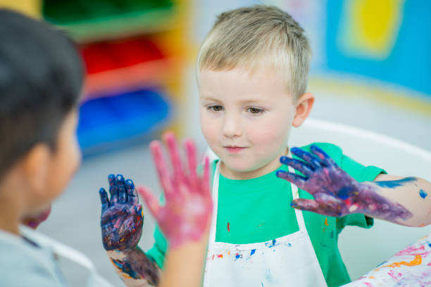 istock Painting with a Friend 823427338