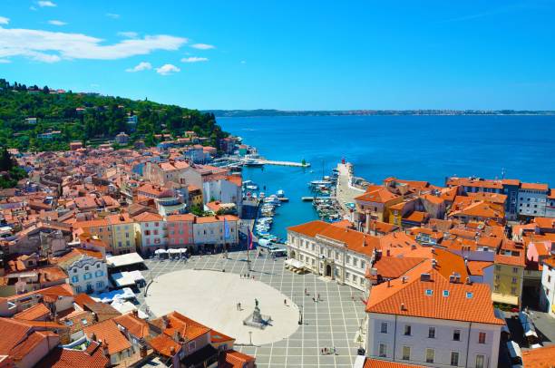 istock Town square in Piran 823524808