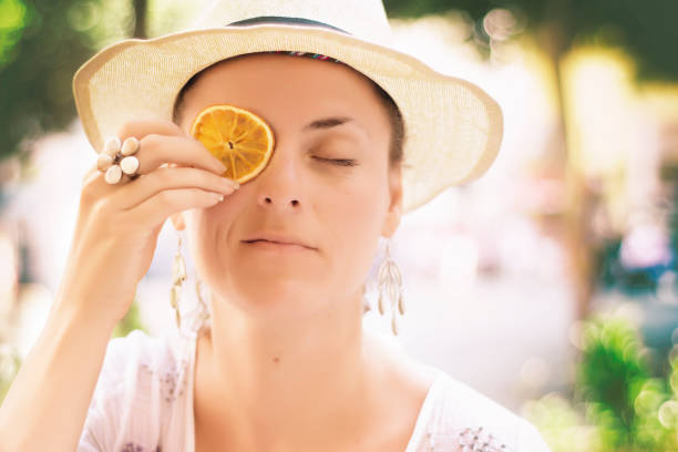 istock Quirky women 823534022