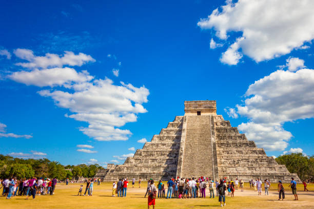 Beautiful architecture of Kukulkan pyramid in Chichen Itza, this pre-Columbian city situated in Mexico’s Yucatan state. Travel photography. chichen itza photos stock pictures, royalty-free photos & images