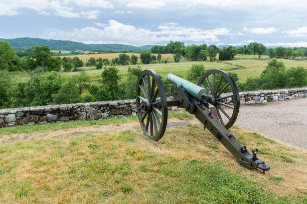 istock Canon at Antietam civil war site. 823634750
