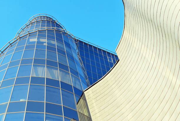 istock Modern building.Modern office building with facade of glass 823637200