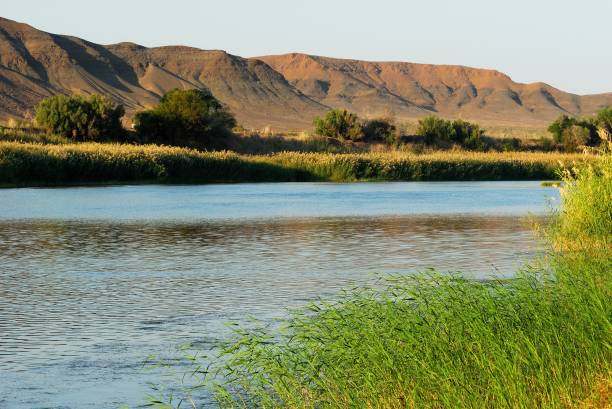 río orange panorama, sur áfrica, namibia - richtersveld national park fotografías e imágenes de stock