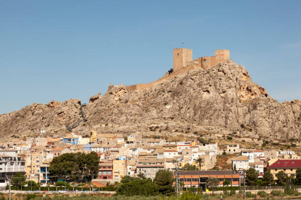 fortezza medievale sax. - alicante foto e immagini stock