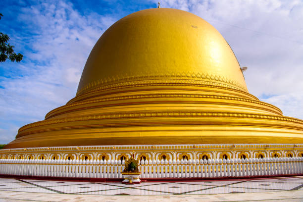 istock Haung Mu Do Pagoda,  Sagaing, Myanmar 823949218
