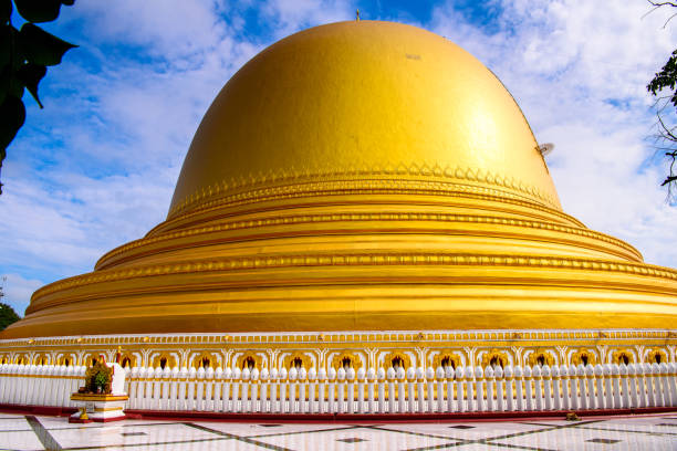 istock Haung Mu Do Pagoda, Sagaing, Myanmar 823950516